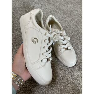 NEW GBG Los Angeles Guess Women's Lace Up Casual Gold Logo Sneakers Cream 11M